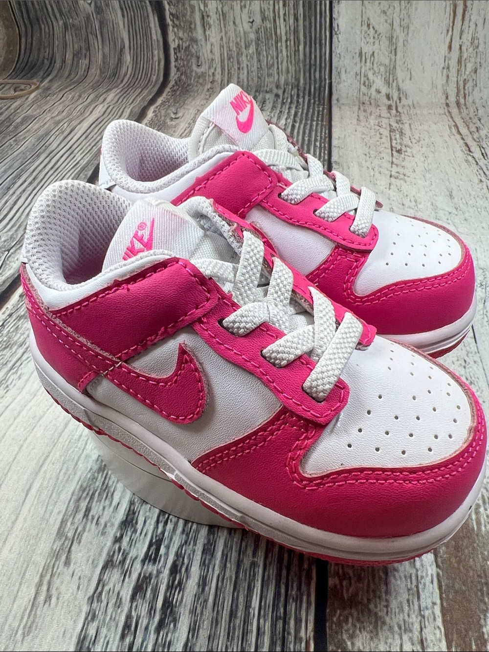 Nike Toddler Dunk Low Sneakers White & Hyper Pink – Size 6C